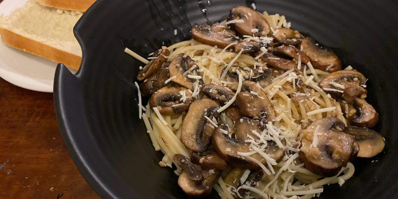 Mushroom Garlic Spaghetti