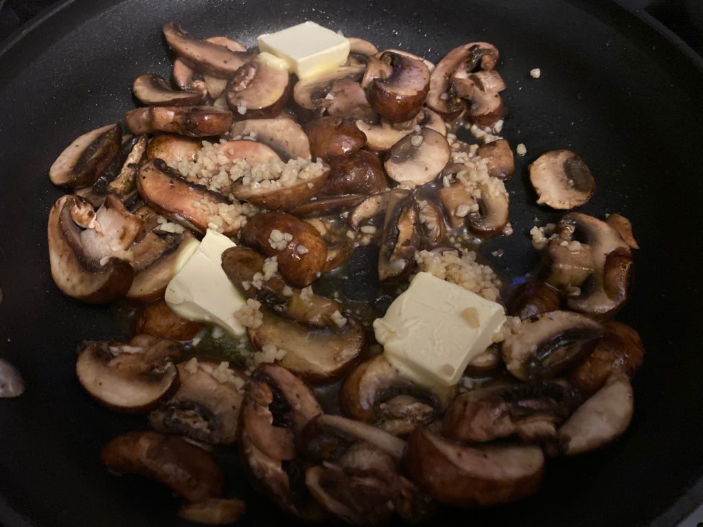 saute mushrooms and garlic