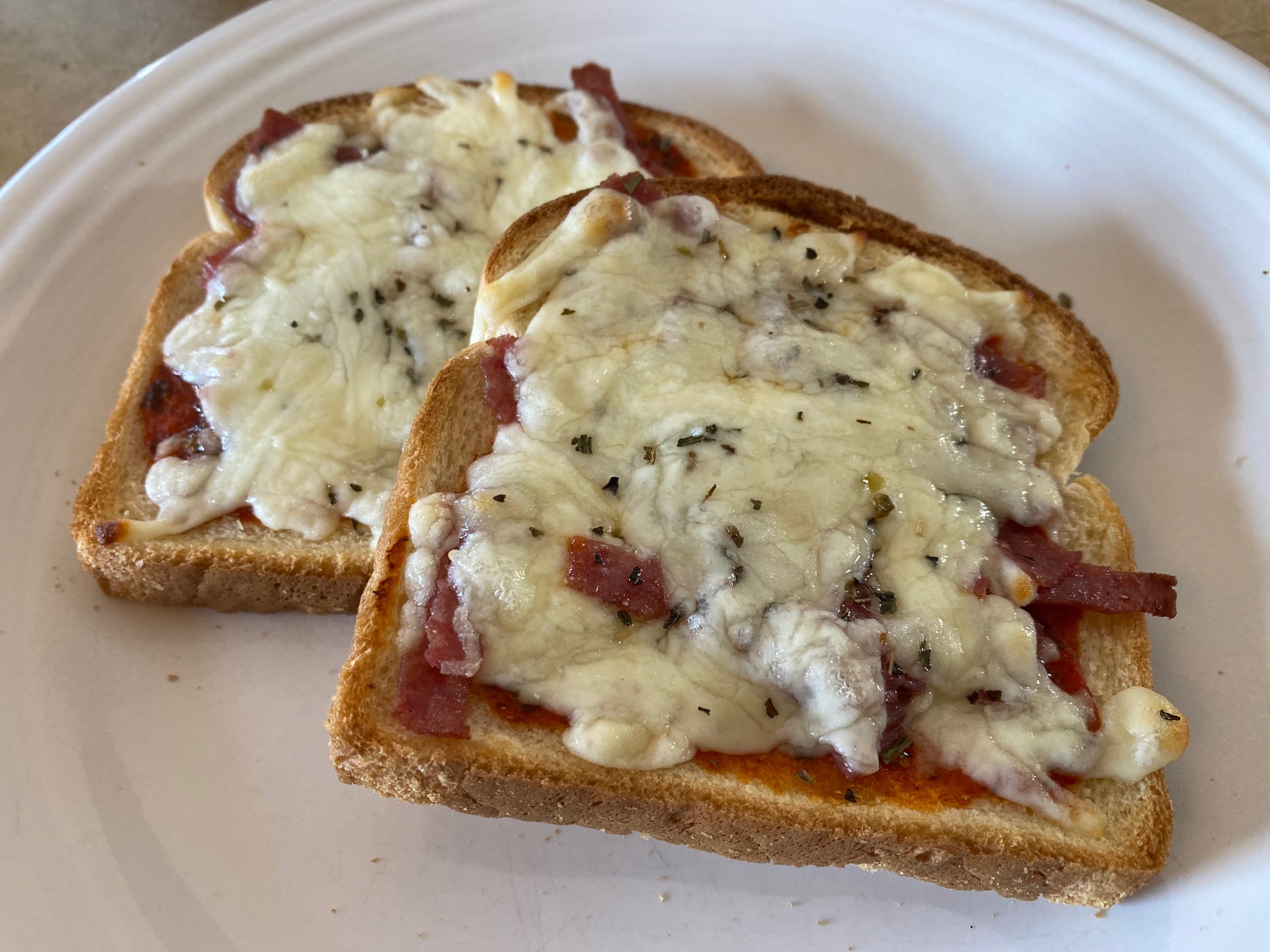 Pizza Toast - Simple Lunch Recipe - Tasty Bastard