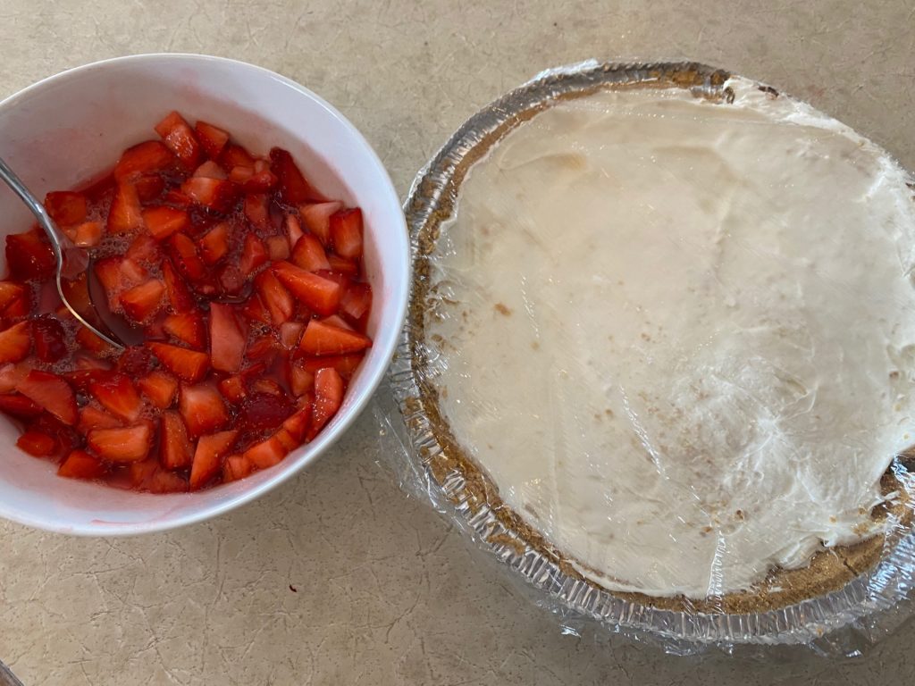 topping and pie