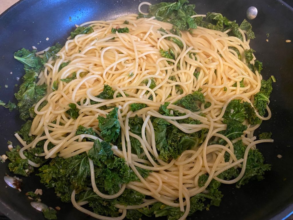 cooking Spaghetti Aglio e Olio